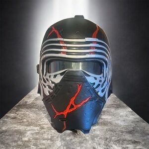 Star Wars: The Rise of Skywalker Supreme Leader Kylo Ren Force Rage Mask Light